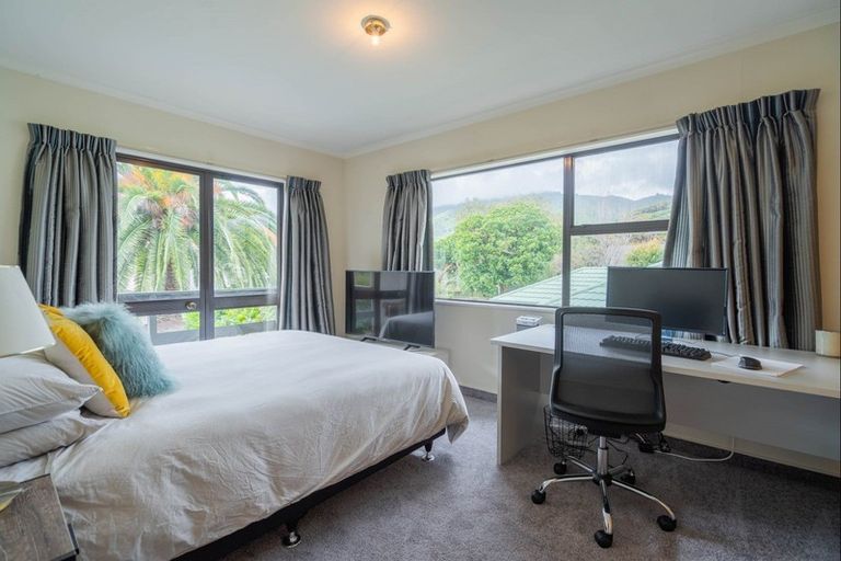 Photo of property in 57 Kapanui Road, Waikanae, 5036