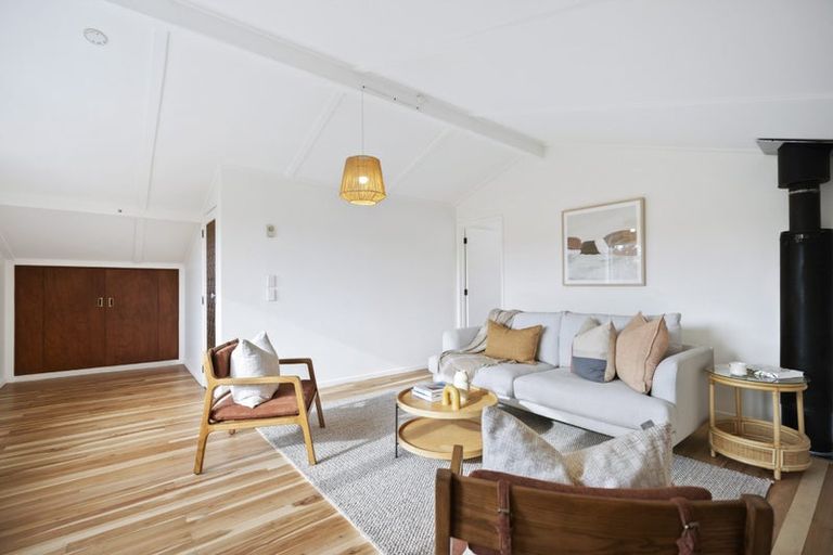 Photo of property in 24 Sylvan Avenue, Northcote, Auckland, 0627