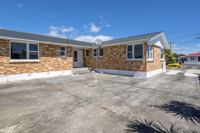 Photo of property in 21 Meadowvale Drive, Levin, 5510