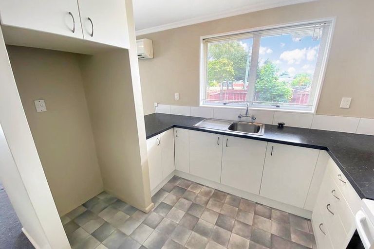 Photo of property in 1/46 Prestons Road, Redwood, Christchurch, 8051