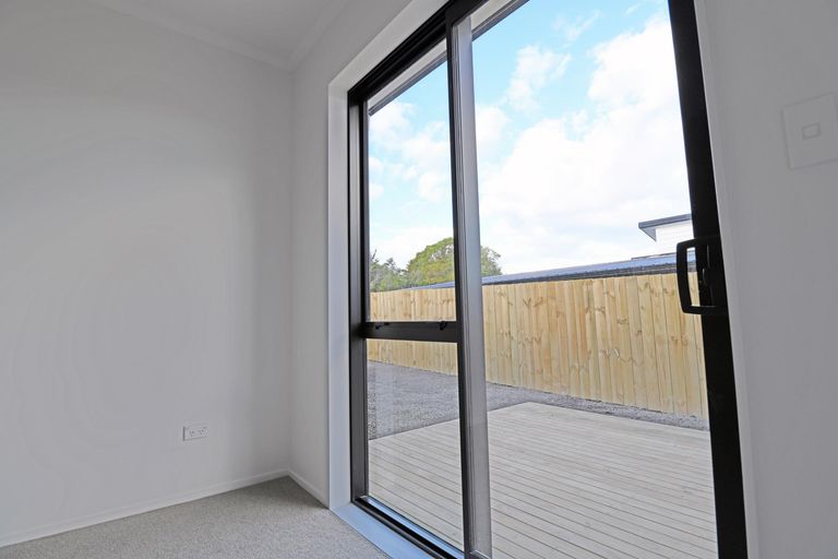 Photo of property in 42 Taikura Avenue, Red Beach, 0932