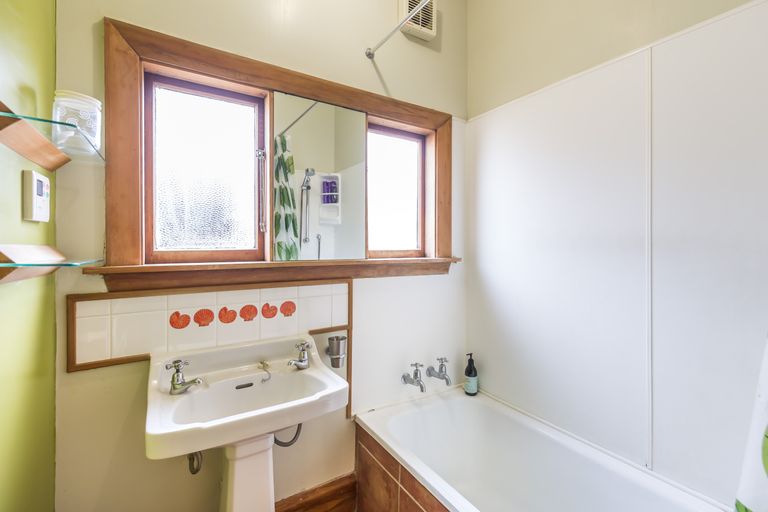 Photo of property in 37 Frankleigh Street, Somerfield, Christchurch, 8024