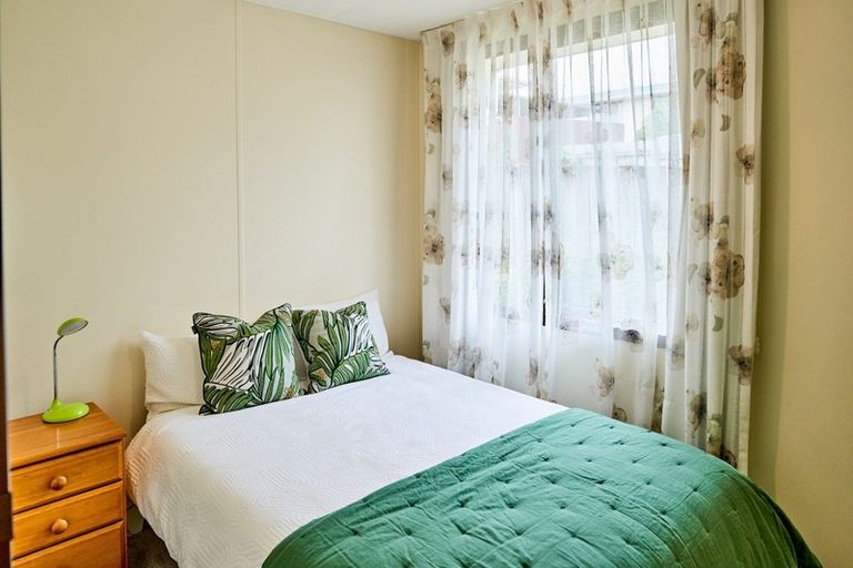 Photo of property in 4 Kivell Street, Ranui, Porirua, 5024