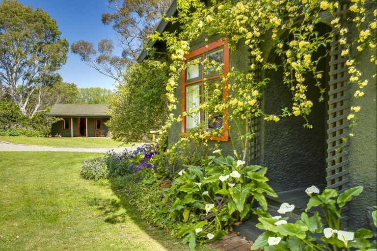 Photo of property in 158 Te Mata Peak Road, Havelock North, 4130