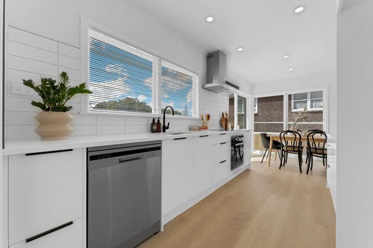 Photo of property in 36 Normandy Place, Henderson, Auckland, 0610