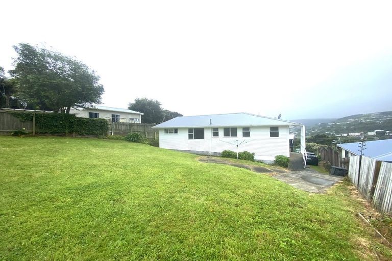 Photo of property in 17 The Drive, Tawa, Wellington, 5028