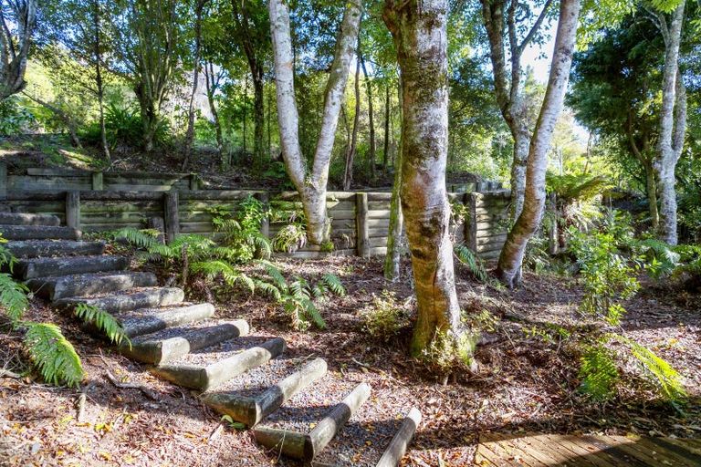 Photo of property in 20 Hauraki Terrace, Pukawa Bay, Turangi, 3381