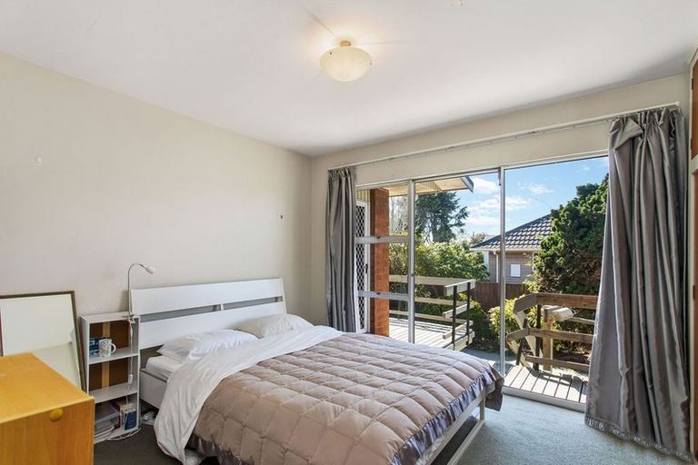 Photo of property in 1/166 Avonhead Road, Avonhead, Christchurch, 8042