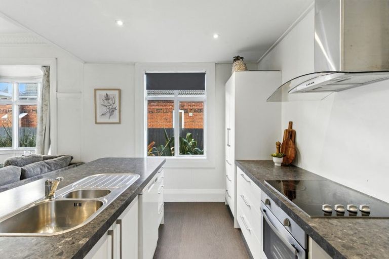 Photo of property in 253 Macandrew Road, Forbury, Dunedin, 9012