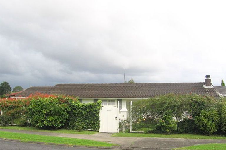 Photo of property in 2 Fordyce Avenue, Sunnyhills, Auckland, 2010