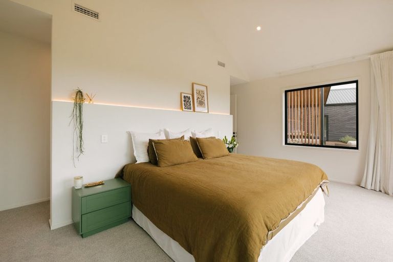 Photo of property in 16 Crown Lane, Rongotea, Palmerston North, 4473