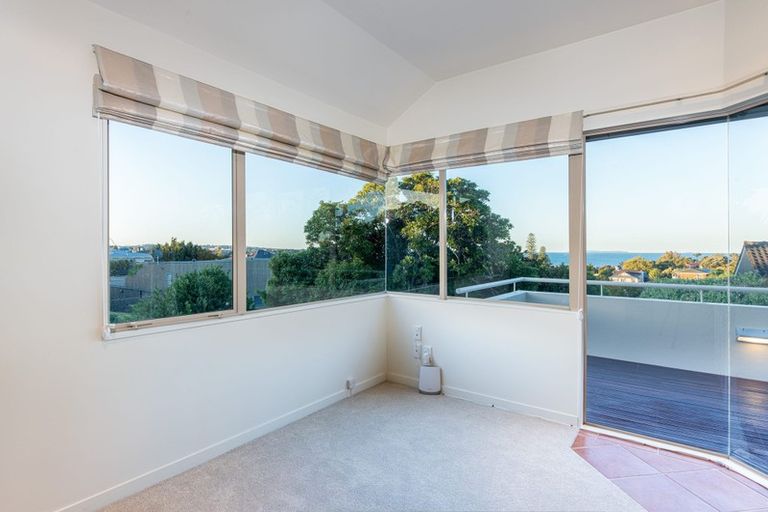 Photo of property in 3/284 Lake Road, Hauraki, Auckland, 0622