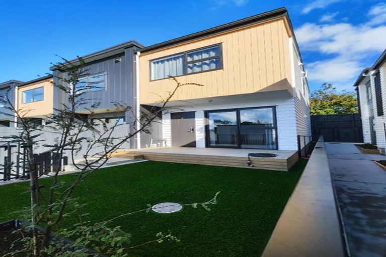 Photo of property in 9/13 Grove Lane, Pakuranga, Auckland, 2010