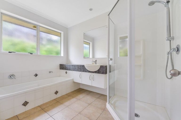 Photo of property in 19 Millennium Heights, Flagstaff, Hamilton, 3210