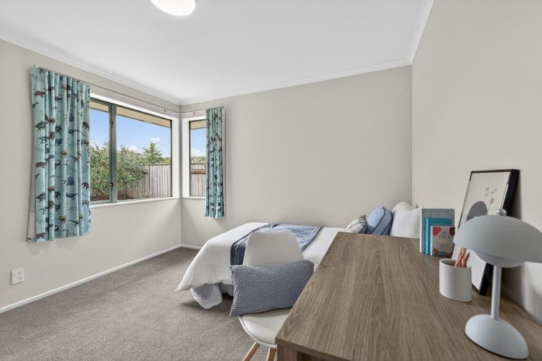 Photo of property in 42 Brooklyn Heights Drive, Kelvin Grove, Palmerston North, 4414