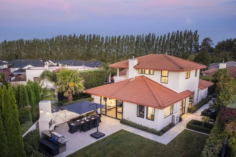 Photo of property in 10 Mica Place, Northwood, Christchurch, 8051