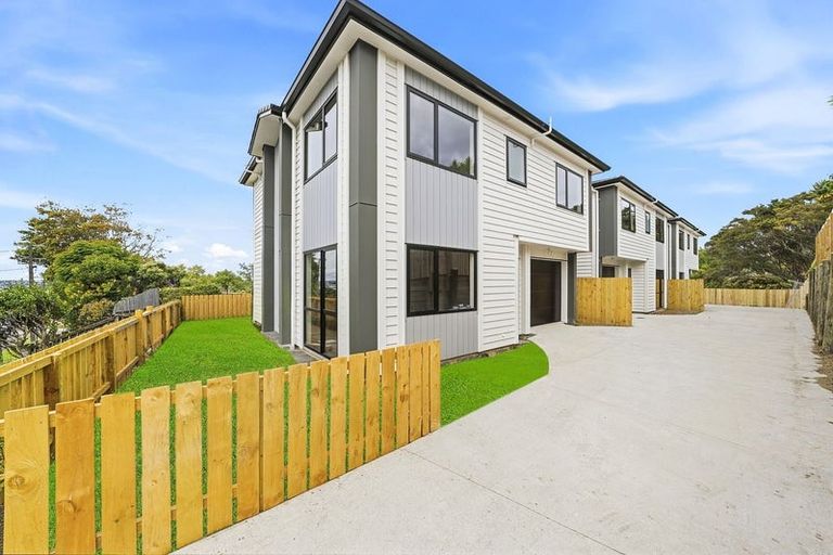 Photo of property in 9 Eastglen Road, Glen Eden, Auckland, 0602
