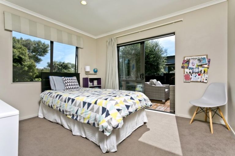 Photo of property in 30 Admirals Court Drive, Greenhithe, Auckland, 0632