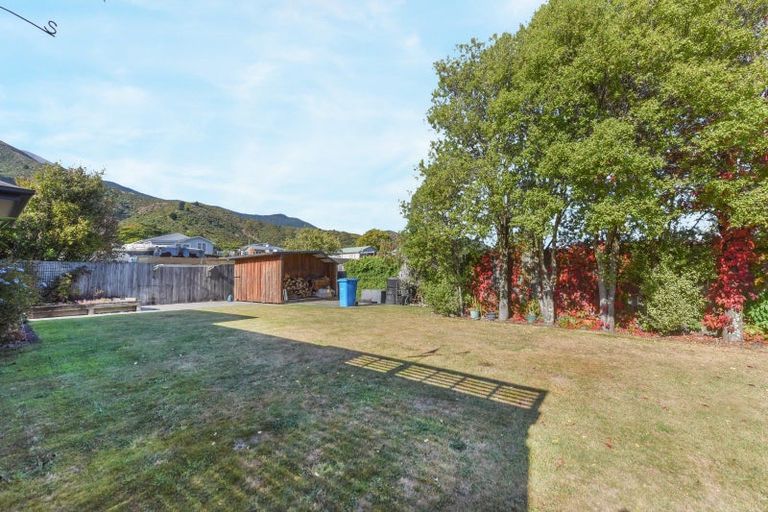 Photo of property in 5 Nautique Place, Waikawa, Picton, 7220
