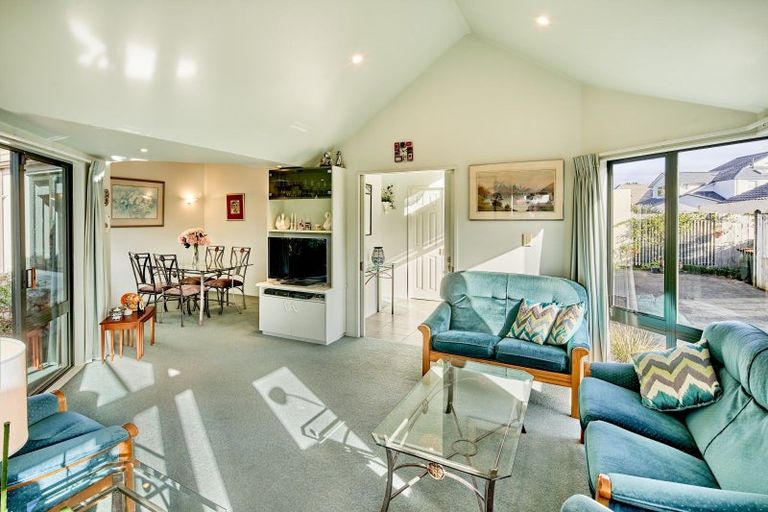 Photo of property in 58 Laings Road, Hutt Central, Lower Hutt, 5010