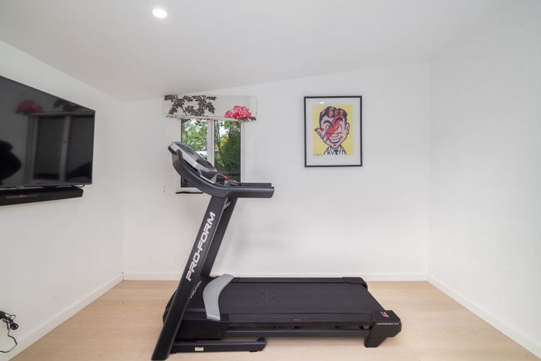 Photo of property in 34 Glandovey Road, Fendalton, Christchurch, 8052