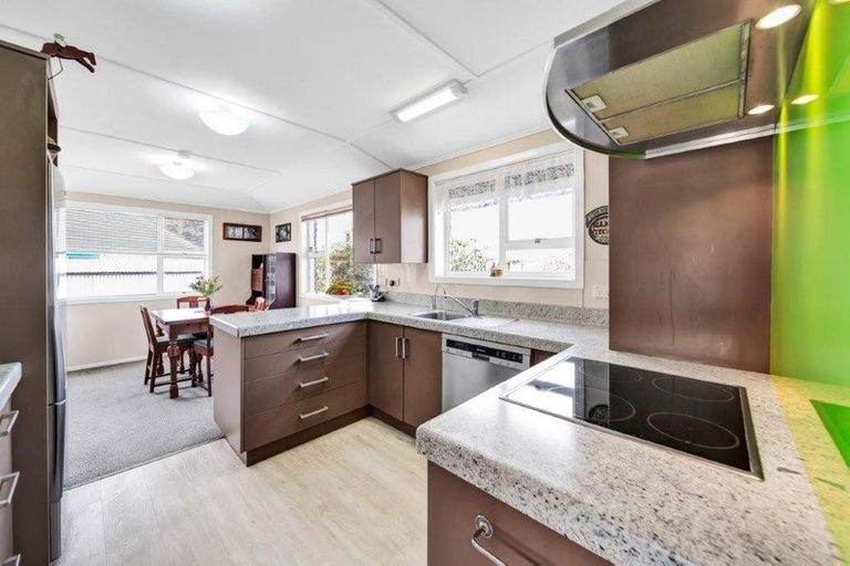 Photo of property in 52a Dixon Avenue, Hawera, 4610