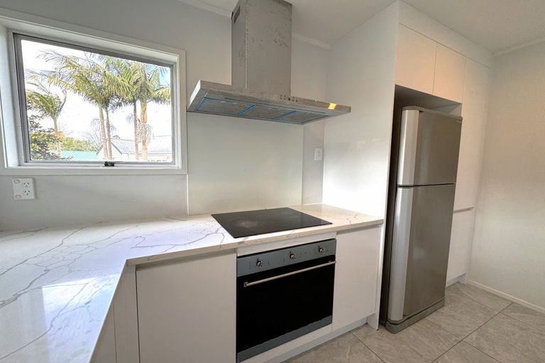 Photo of property in 20 Camphora Place, Ranui, Auckland, 0612