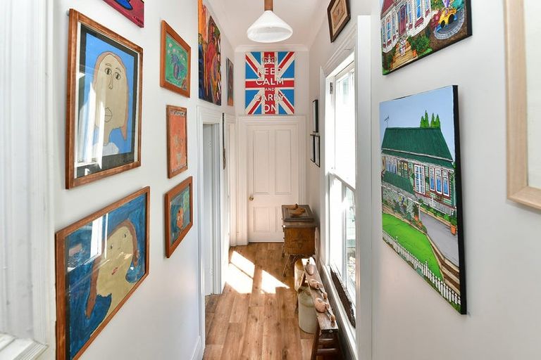 Photo of property in 2b Mcleod Street, Helensville, 0800