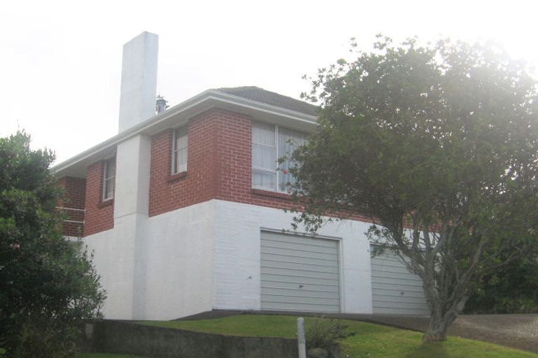 Photo of property in 17 Dowse Drive, Maungaraki, Lower Hutt, 5010