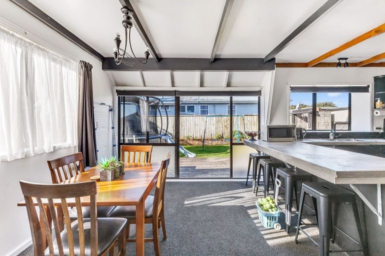 Photo of property in 44 Park Lane, Waitara, 4320