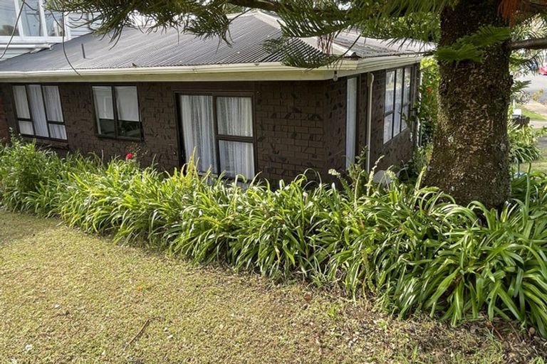 Photo of property in 10 Mildmay Road, Henderson, Auckland, 0610