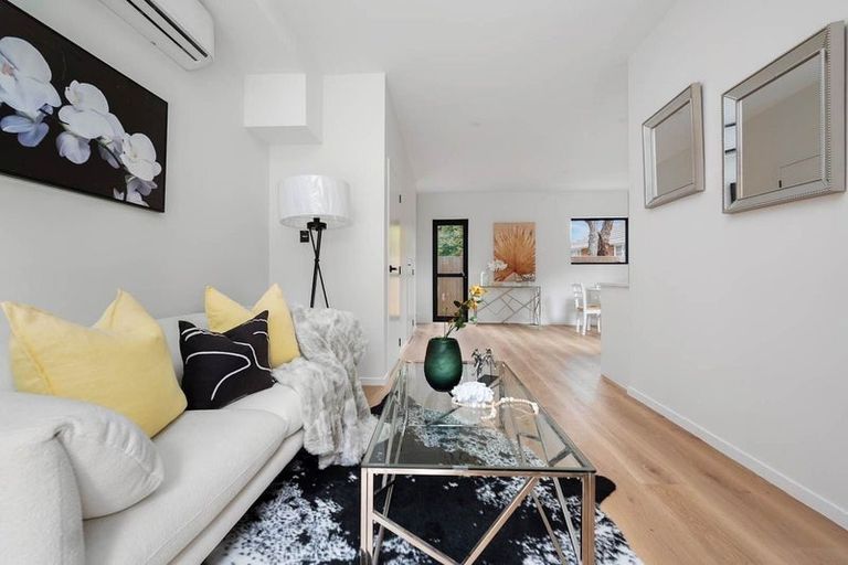Photo of property in 5/18 Dellwood Avenue, Henderson, Auckland, 0612