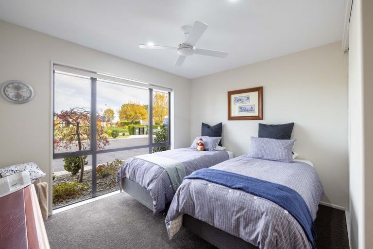 Photo of property in 18 Mara-kai Place, Pegasus, 7612