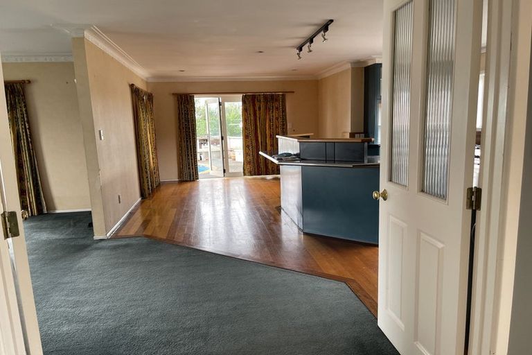 Photo of property in 27a St Annes Crescent, Wattle Downs, Auckland, 2103