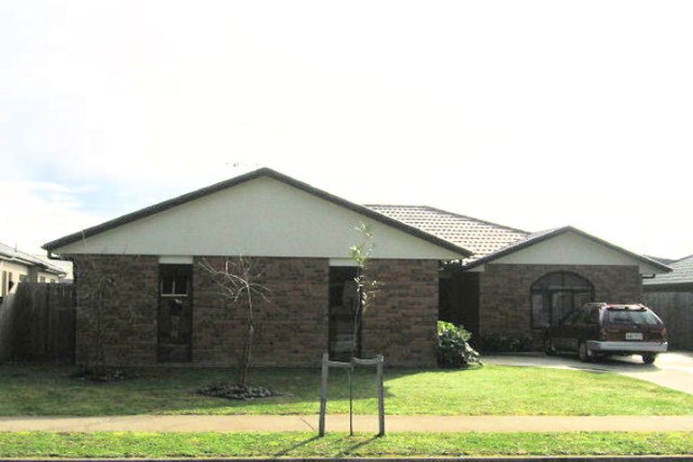 Photo of property in 11 Maccallum Court, Rototuna, Hamilton, 3210