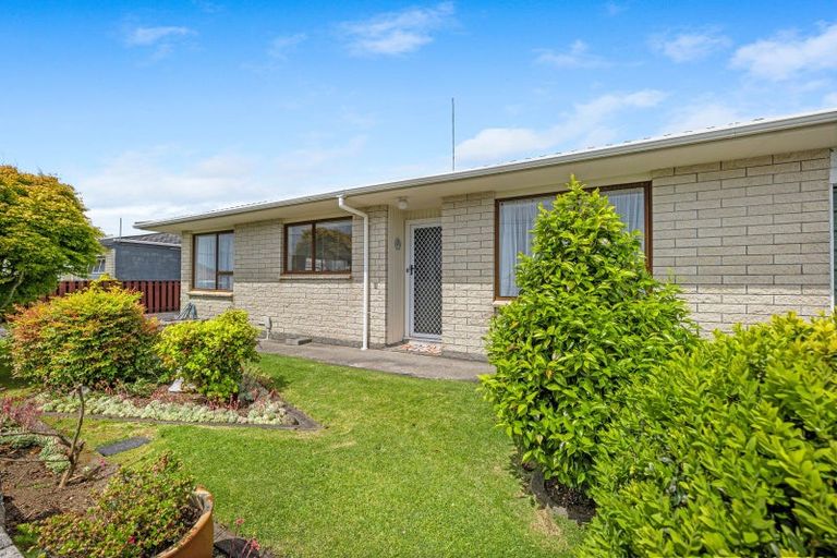 Photo of property in 1/12 Hori Street, Vogeltown, New Plymouth, 4310
