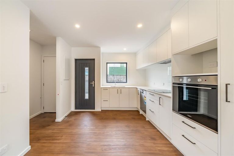 Photo of property in 3/104 Martin Street, Wallaceville, Upper Hutt, 5018