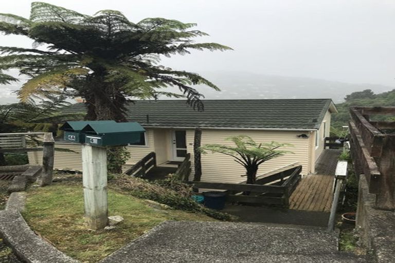 Photo of property in 4 Chancellor Way, Crofton Downs, Wellington, 6035