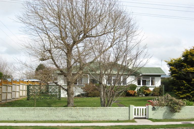 Photo of property in 51 Broadway, Stratford, 4332