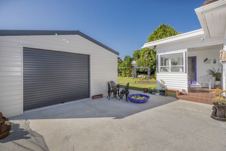 Photo of property in 126 Weraroa Road, Levin, 5510