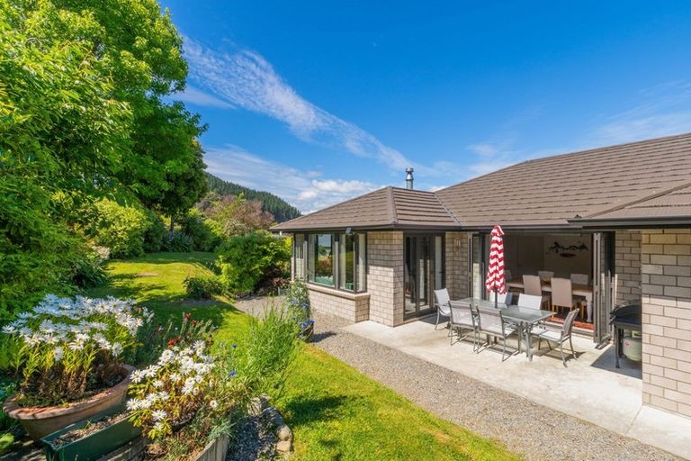 Photo of property in 11 Tauhou Place, Waikanae, 5036