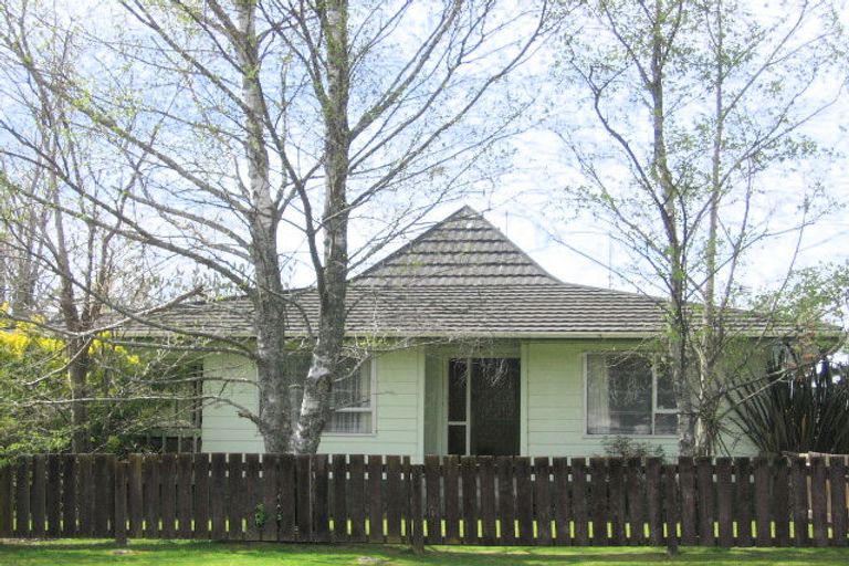 Photo of property in 7 Luke Place, Fairy Springs, Rotorua, 3015
