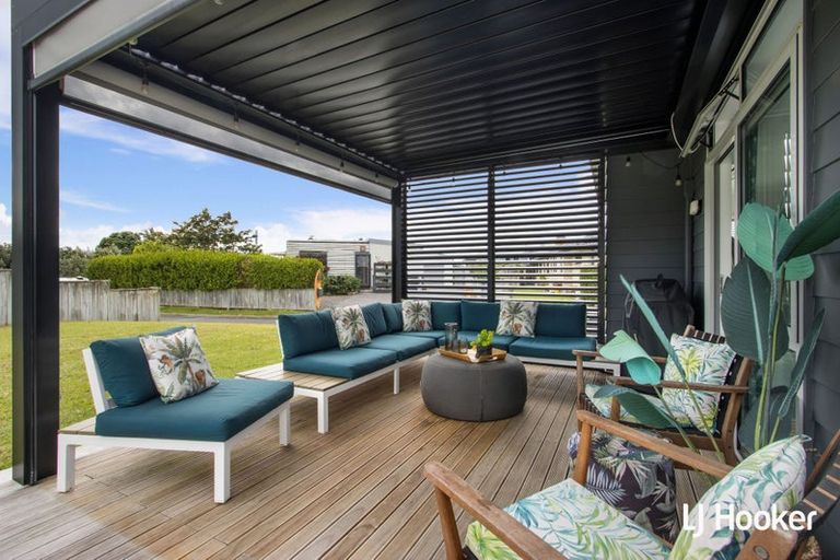 Photo of property in 16 Reel Road, Athenree, Waihi Beach, 3611