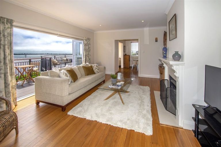 Photo of property in 51 Marama Crescent, Mount Pleasant, Christchurch, 8081