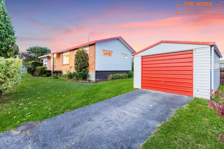 Photo of property in 35 Limond Street, Randwick Park, Auckland, 2105