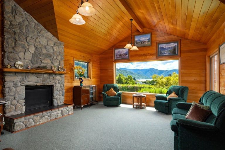 Photo of property in 888 Queen Charlotte Drive, Linkwater, Picton, 7281