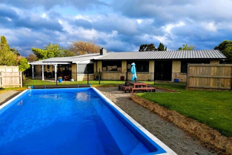Photo of property in 20 Smith Street, Dannevirke, 4930