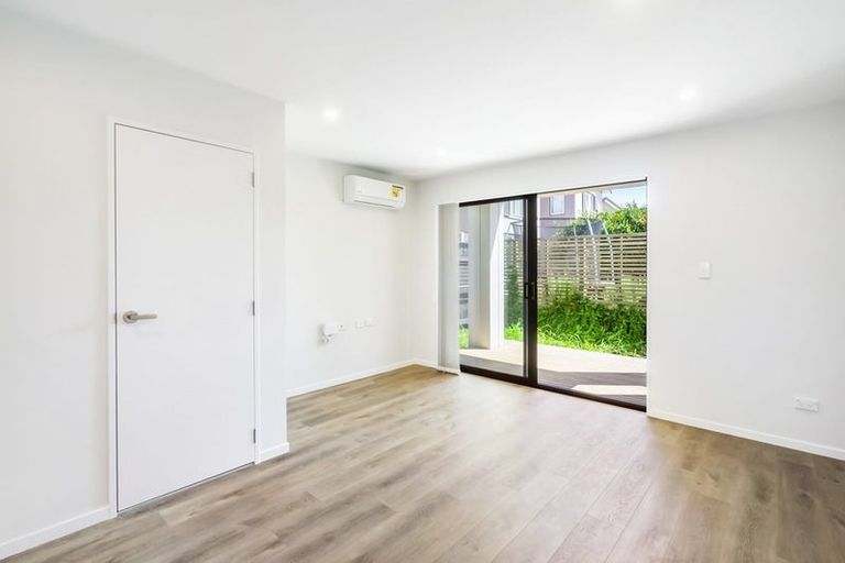 Photo of property in 14 Whai Hua Lane, Mangere Bridge, Auckland, 2022