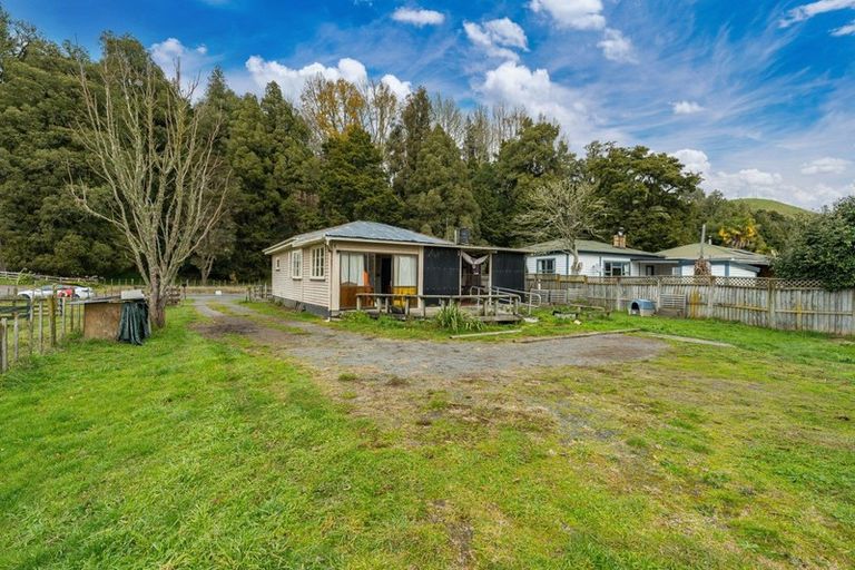 Photo of property in 12 Marsack Road, Taumarunui, 3992