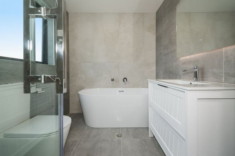 Photo of property in 71 Salamanca Road, Sunnynook, Auckland, 0620